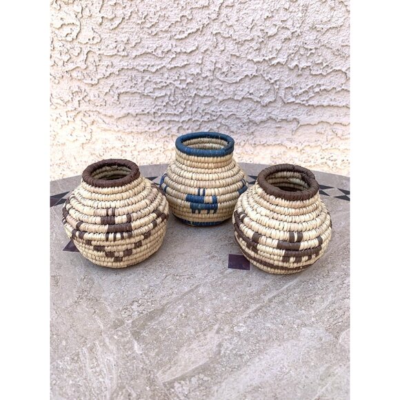 3 Miniature Native American Hand Woven Coiled Grass Seed Pots Papago Animals - Picture 1 of 13